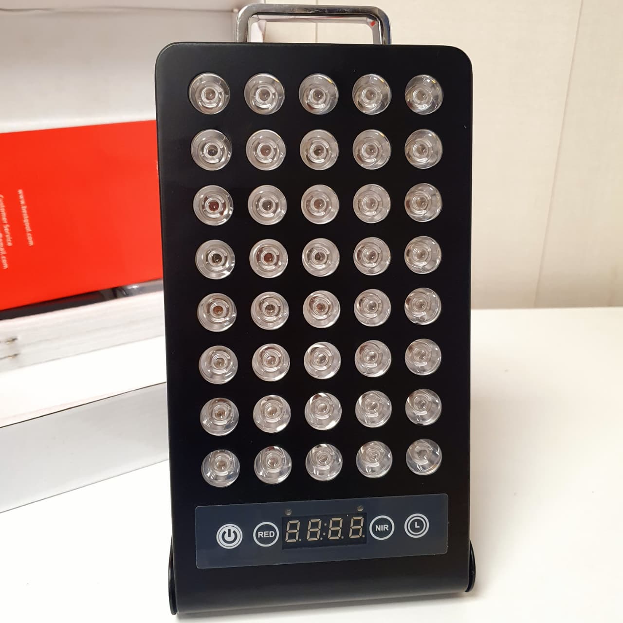 BestQool Red Light Therapy device